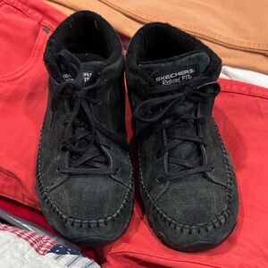 Skechers Men's Black Relaxed Fit Sneakers